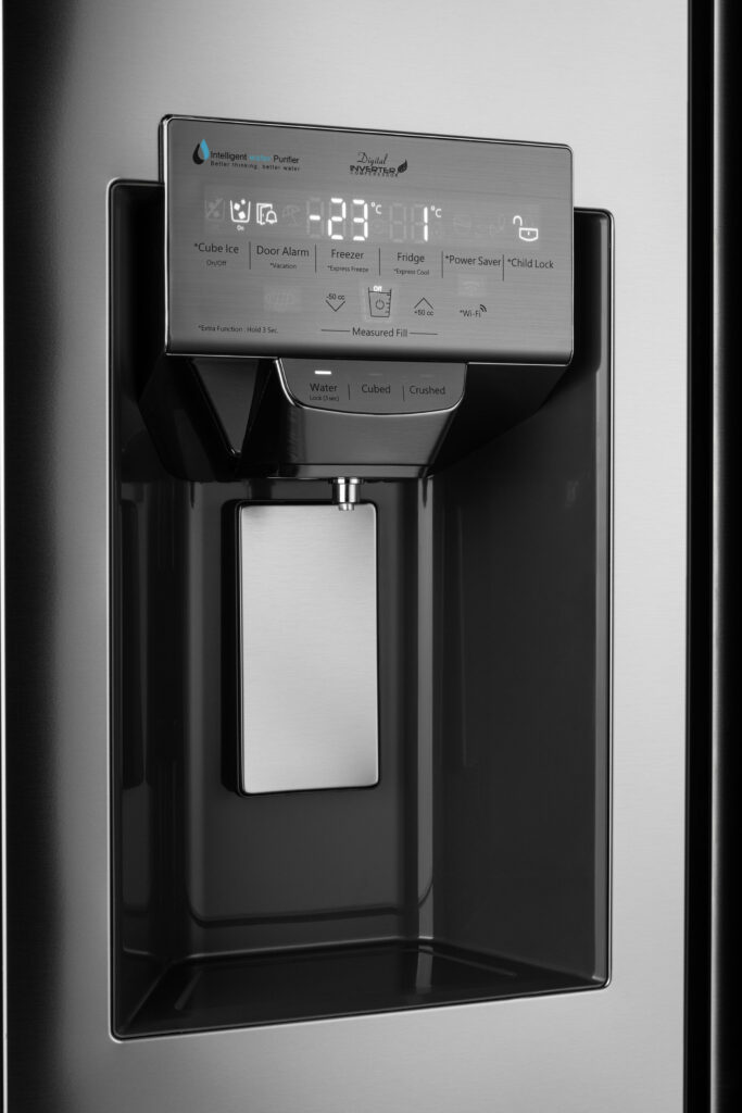 عکاسی یخچال و فریزرهای شرکت هیمالیا به صورت زمینه سفید و برای استفاده در وب سایت و طرحی کاتالوگ 