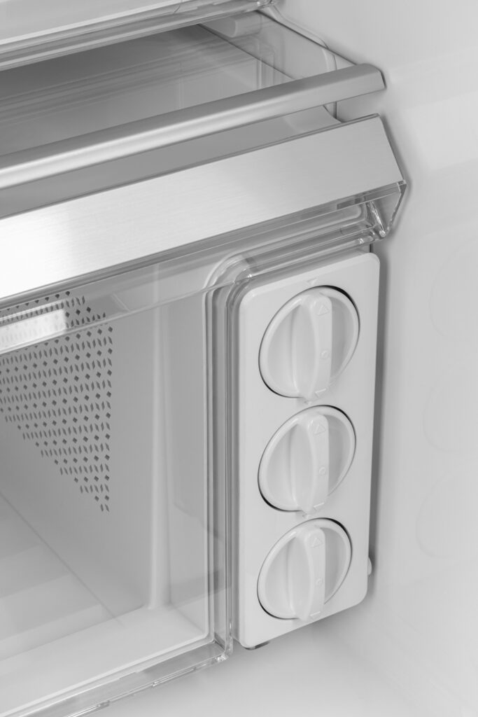 عکاسی یخچال و فریزرهای شرکت هیمالیا به صورت زمینه سفید و برای استفاده در وب سایت و طرحی کاتالوگ 